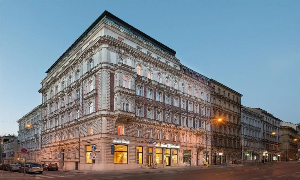 hotel image 12