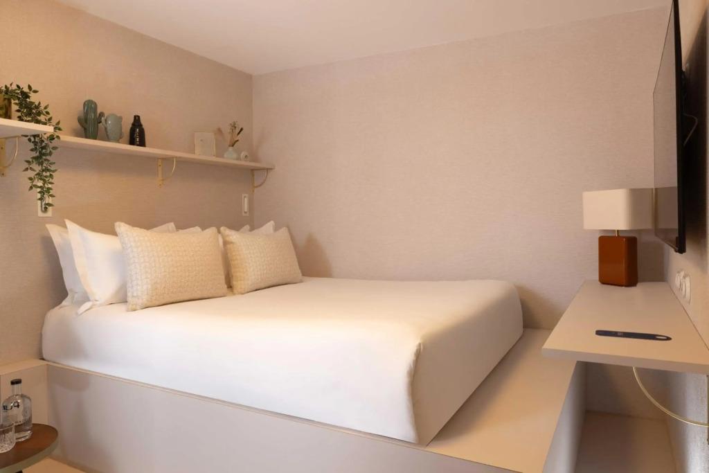 hotel image 13