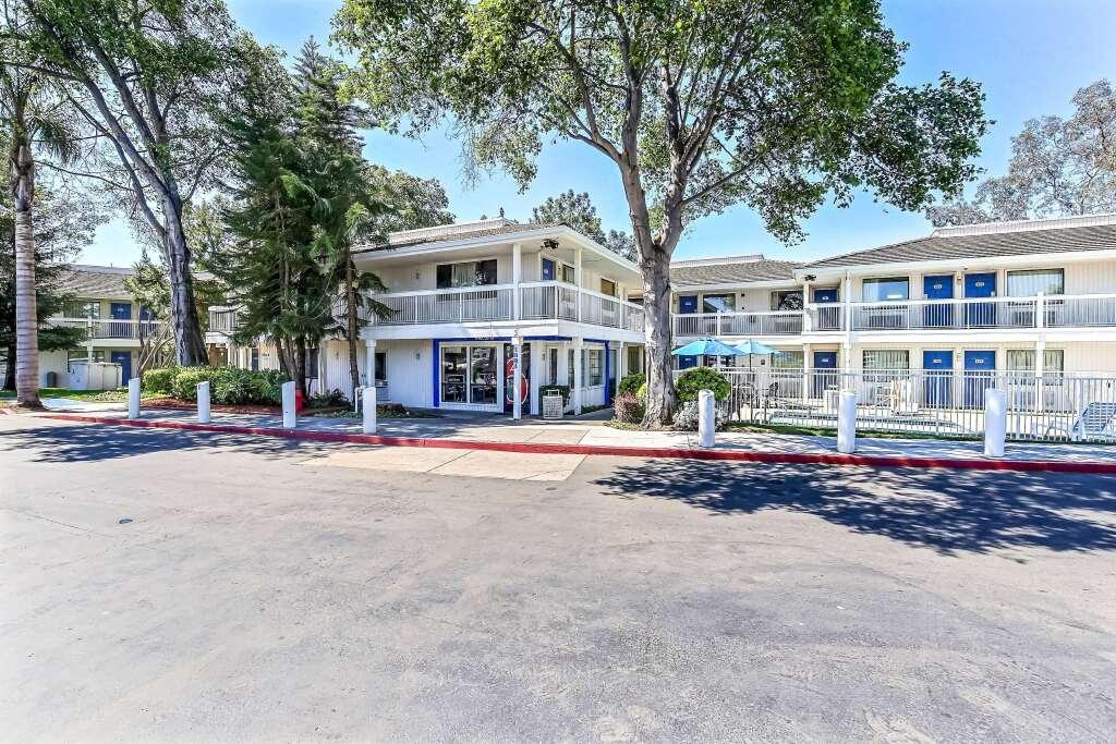 hotel image 8