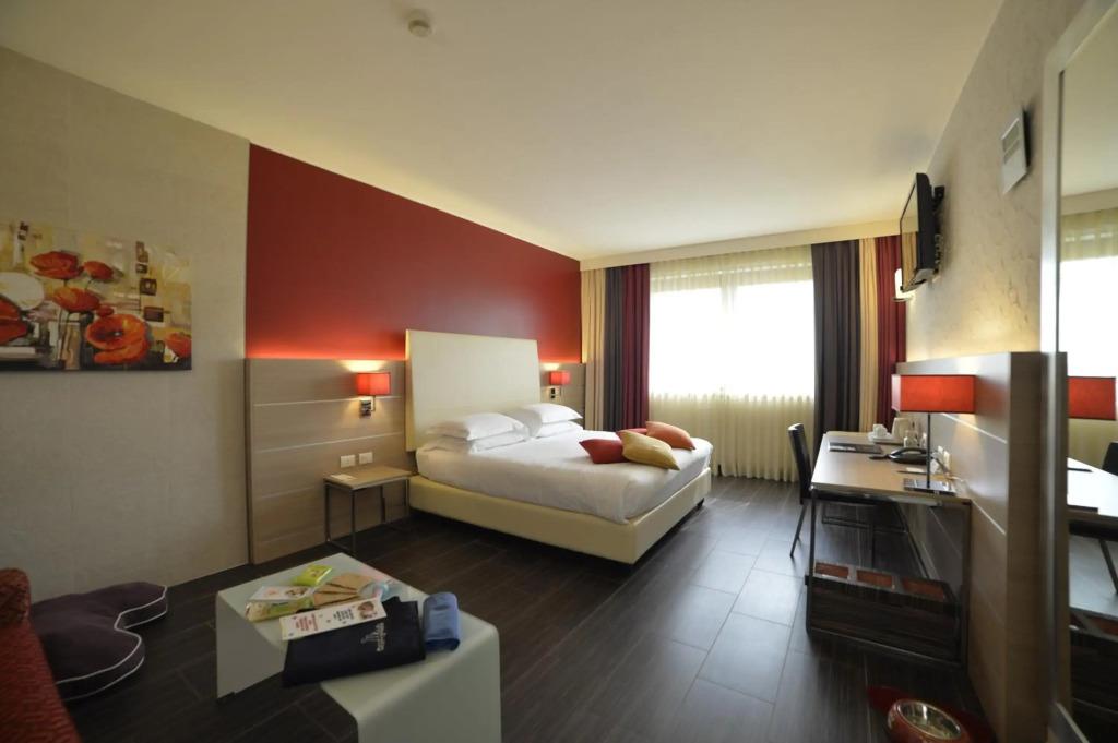 hotel image 12
