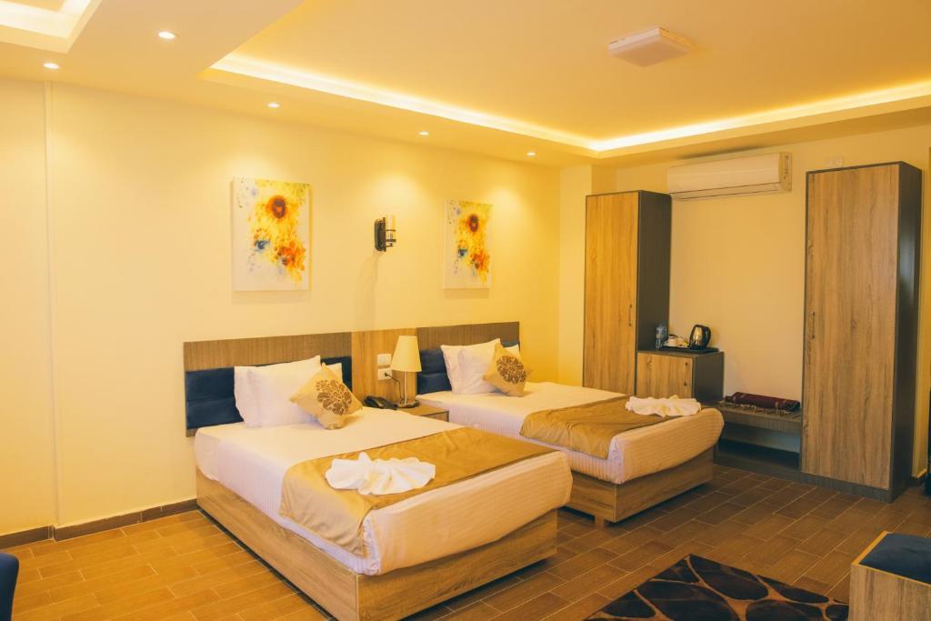 hotel image 13