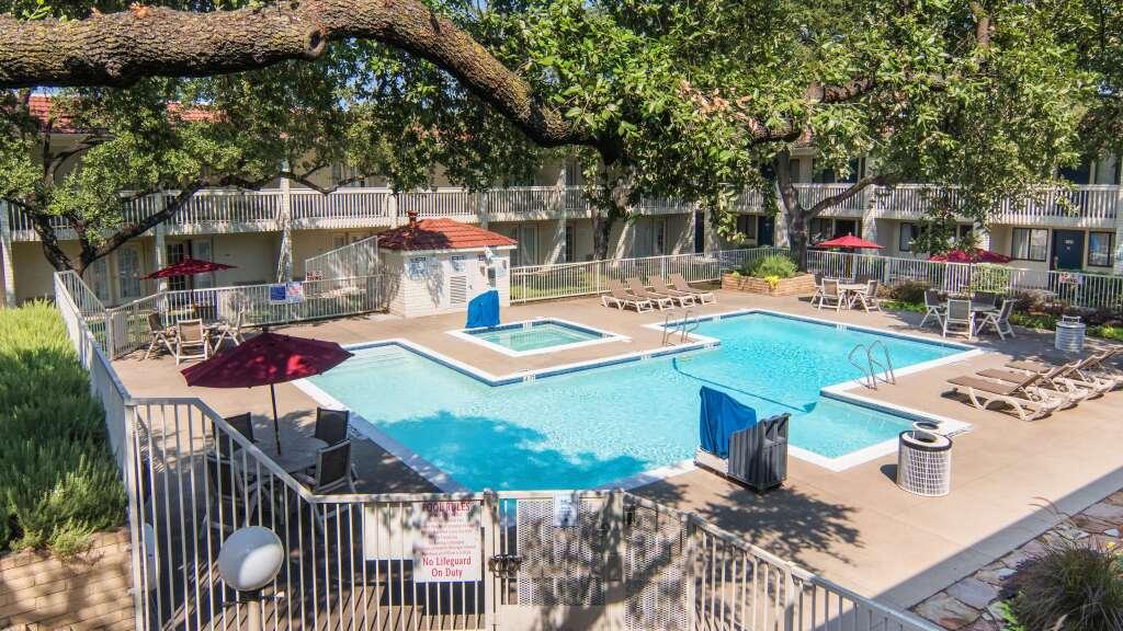 hotel image 12