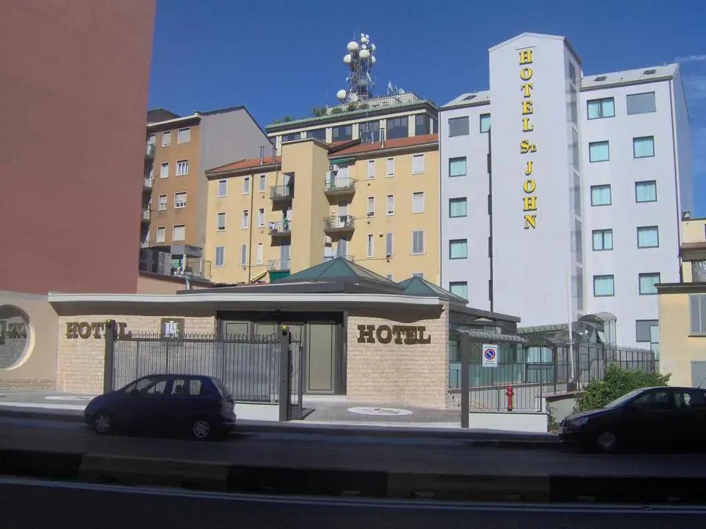 hotel image 16