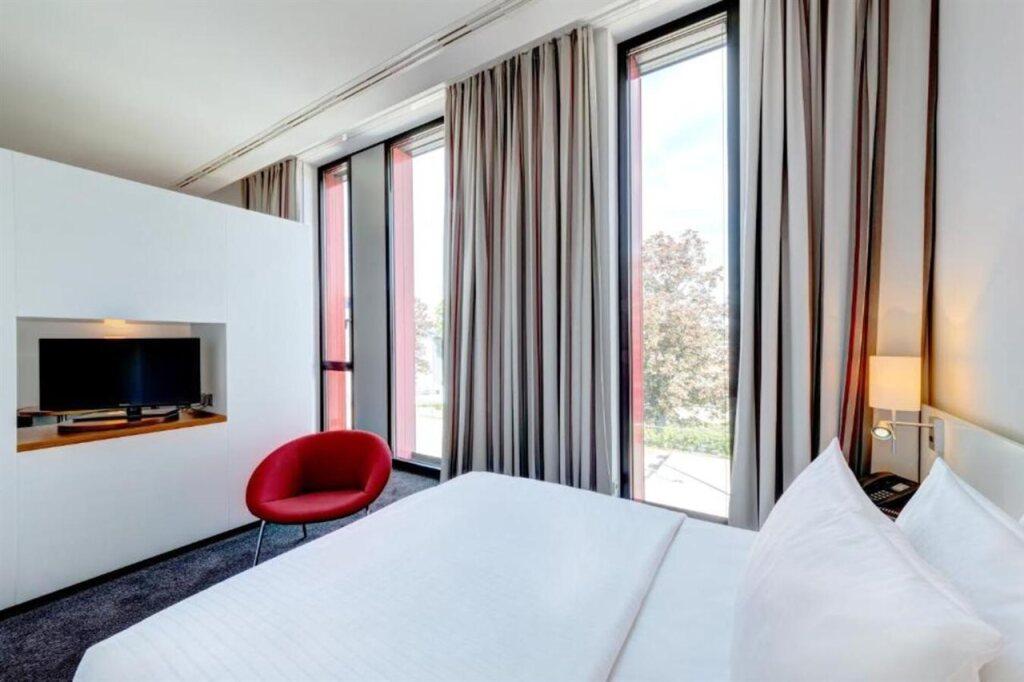 hotel image 13