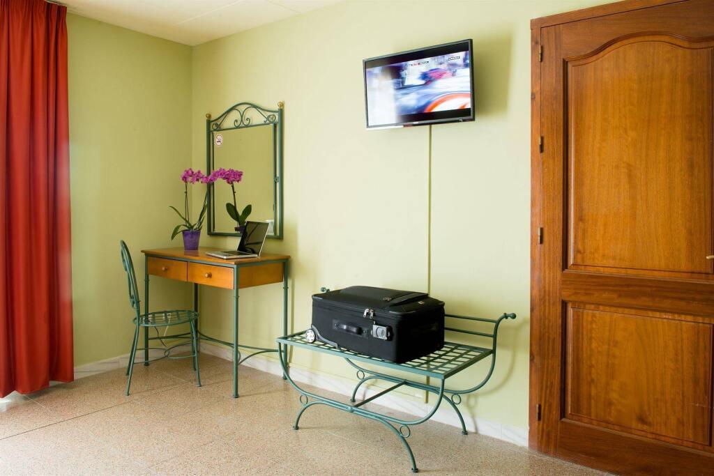 hotel