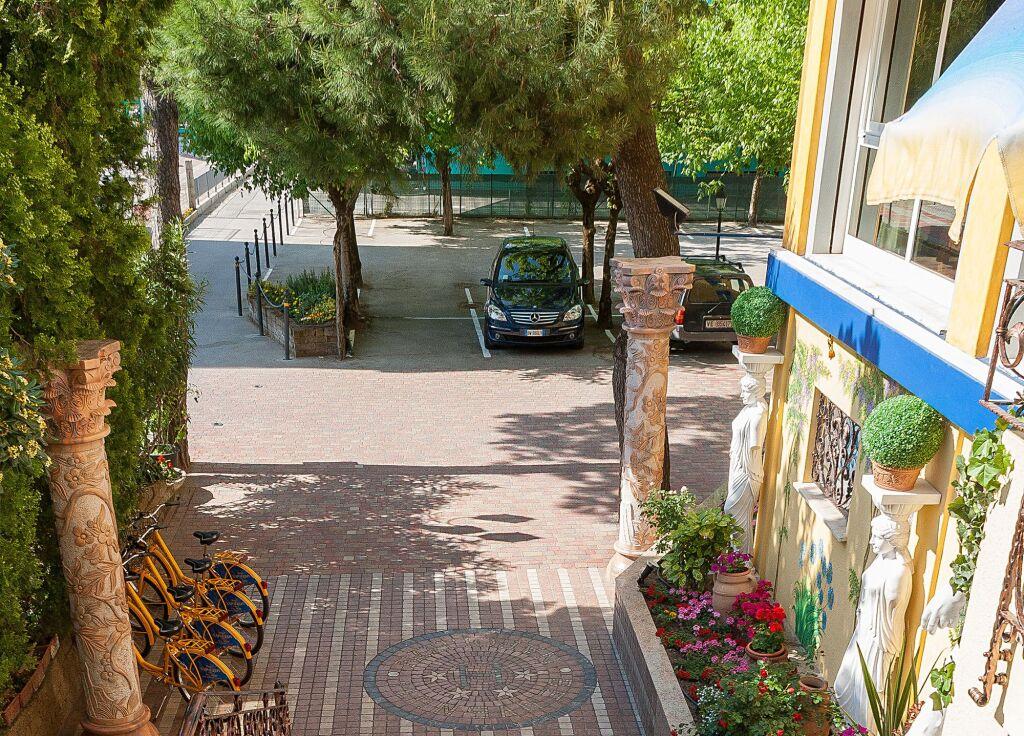 hotel image 11