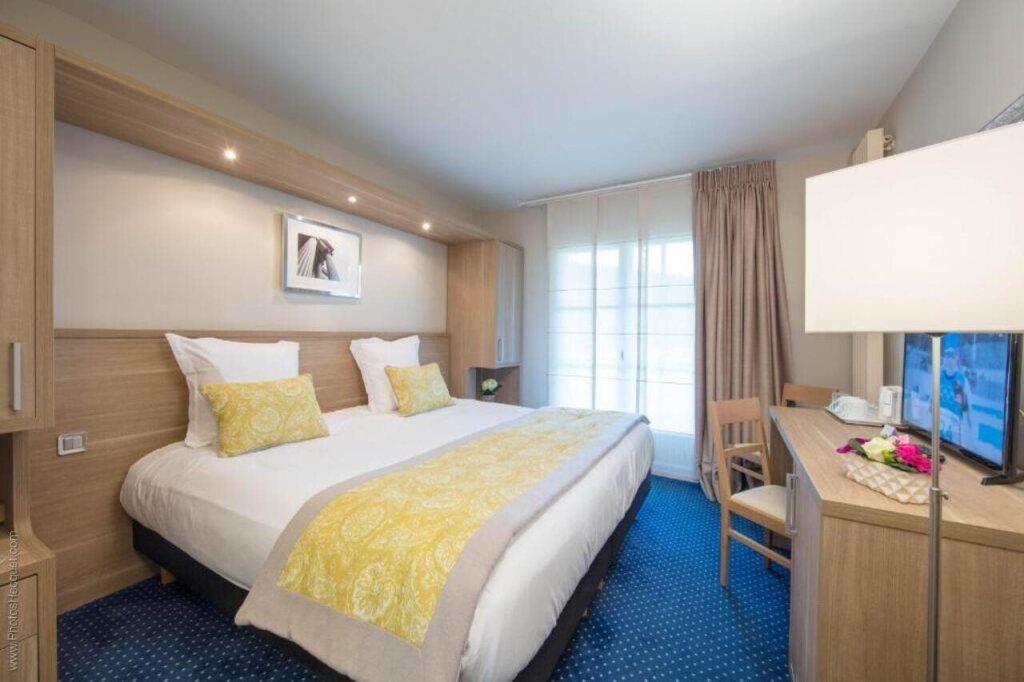 hotel image 16