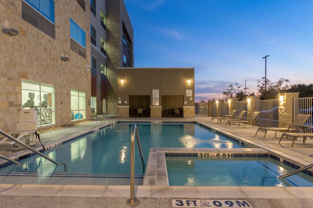 hotel image 11