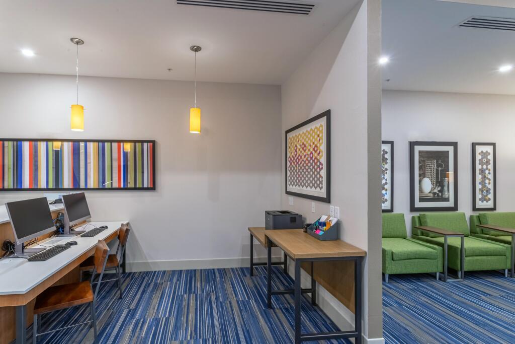 hotel image 16