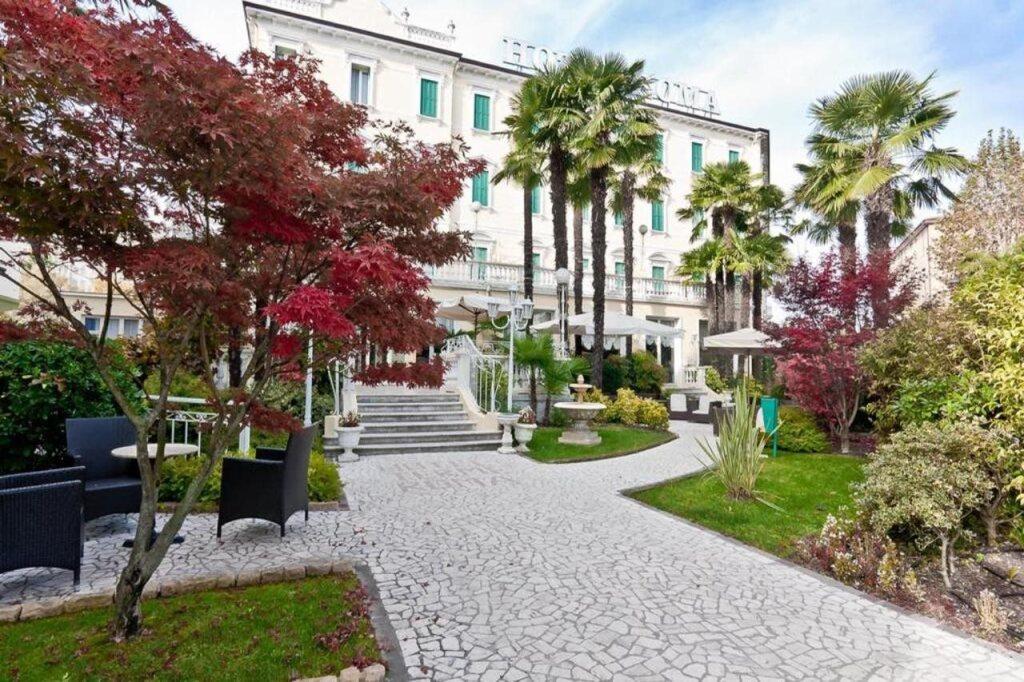 hotel image 10