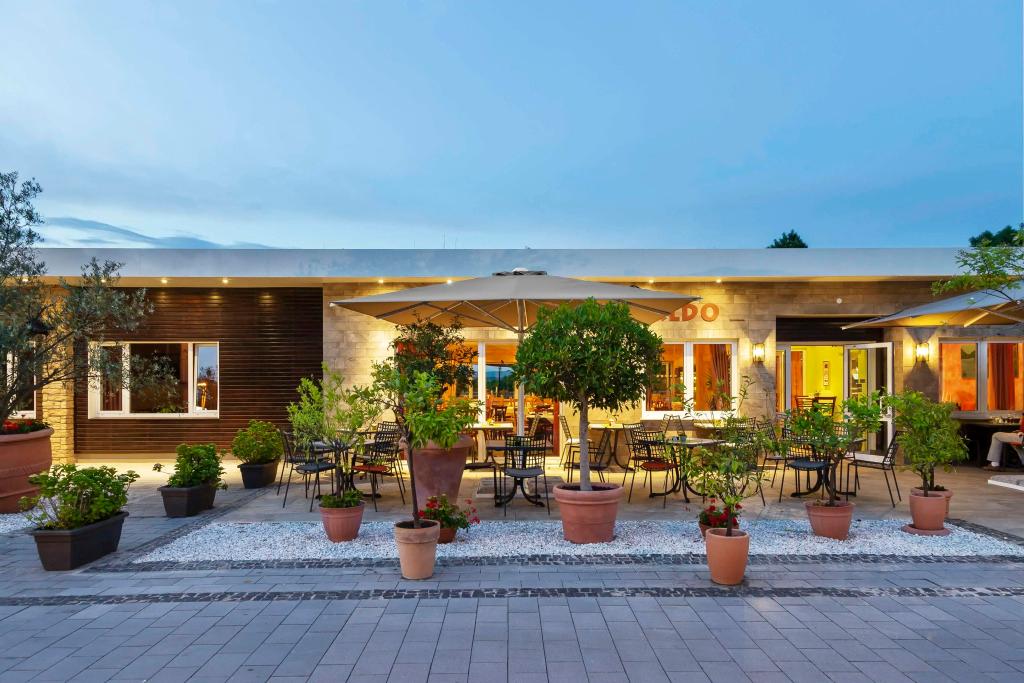 hotel image 16