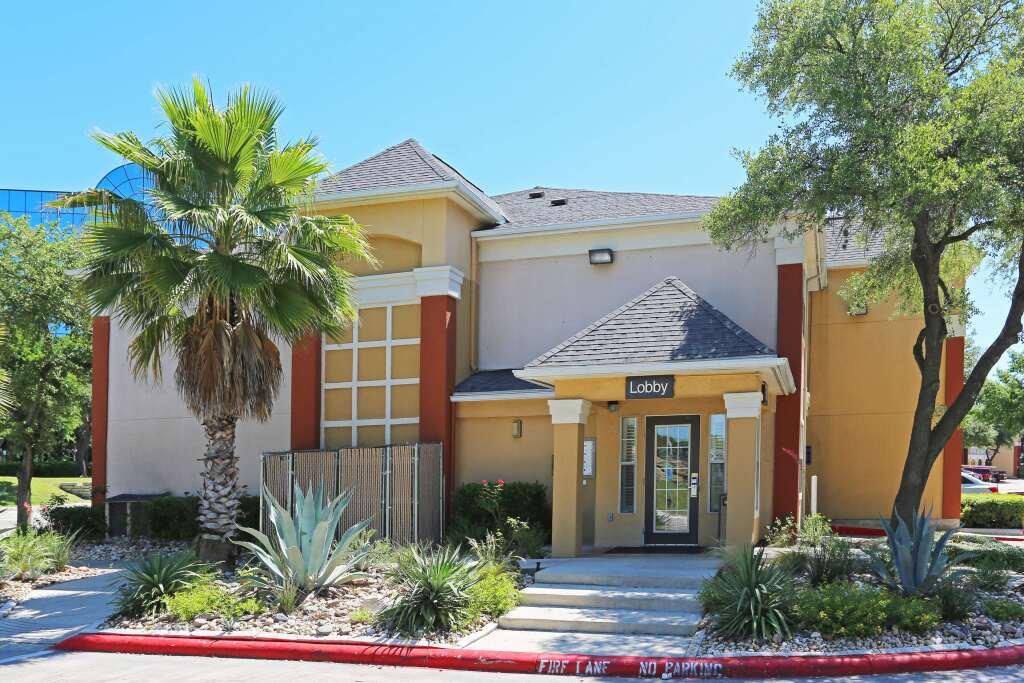 hotel image 13