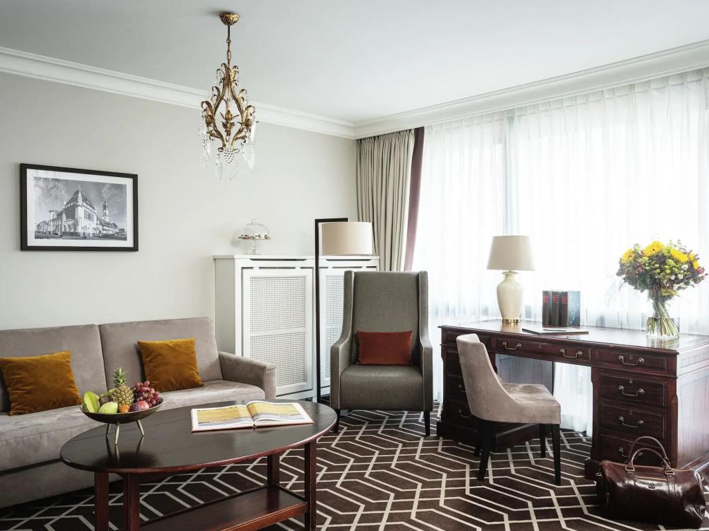 hotel image 13