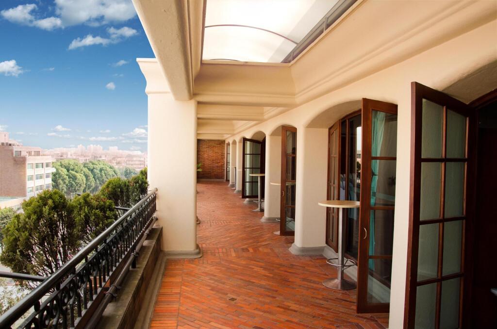 hotel image 10