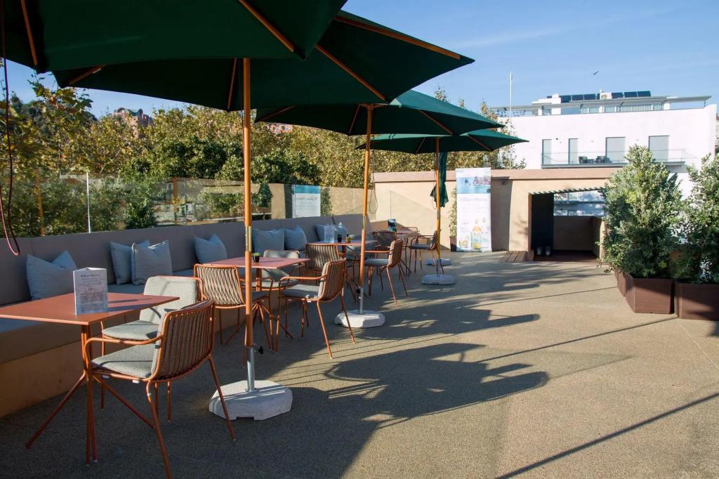 hotel image 16