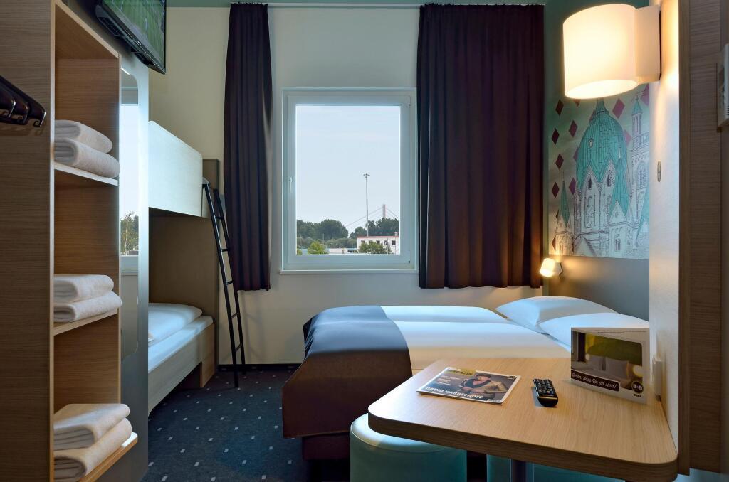 hotel image 11