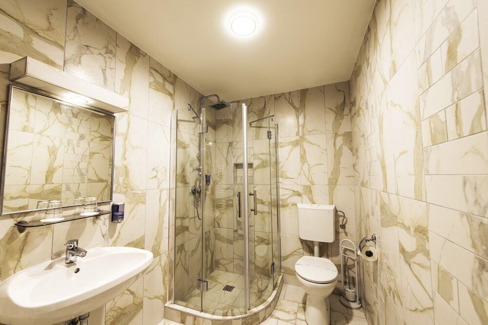 hotel image 16