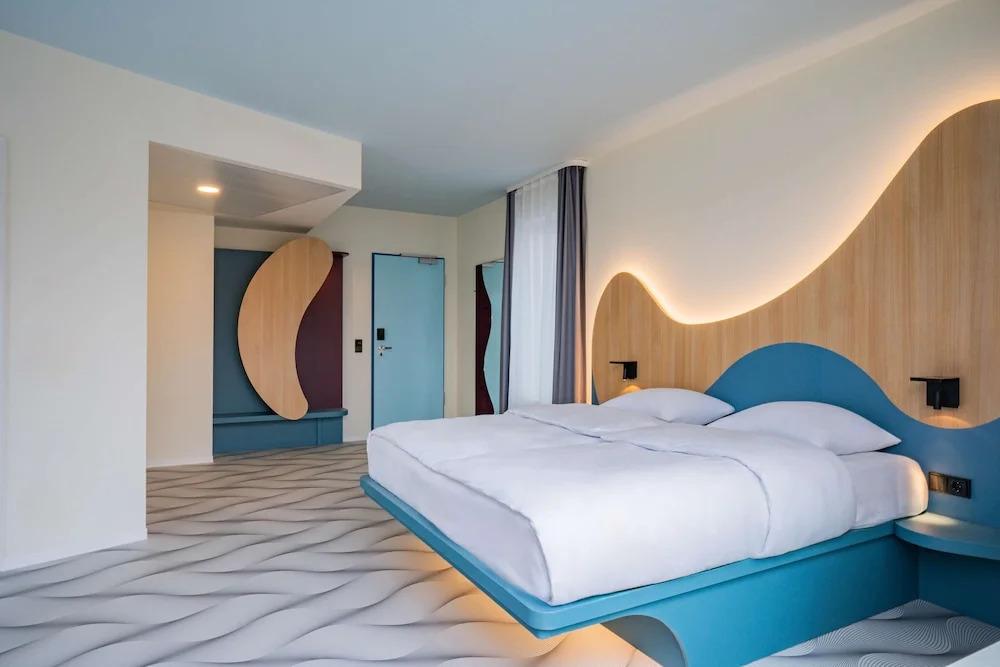 hotel image 8