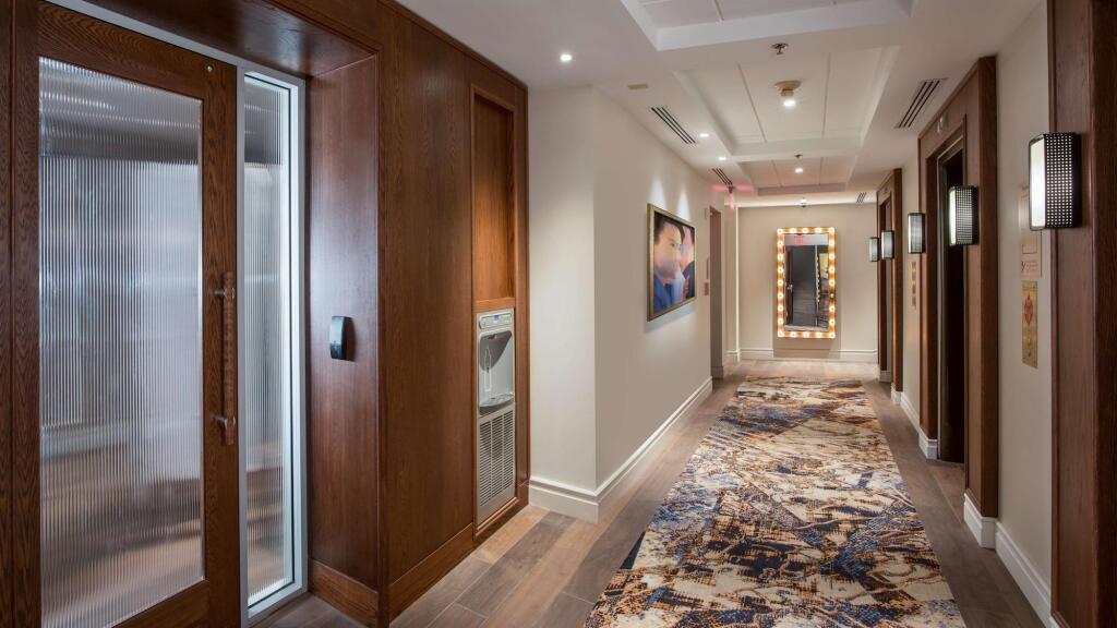 hotel image 16
