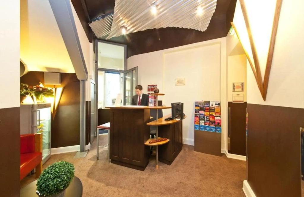hotel image 10
