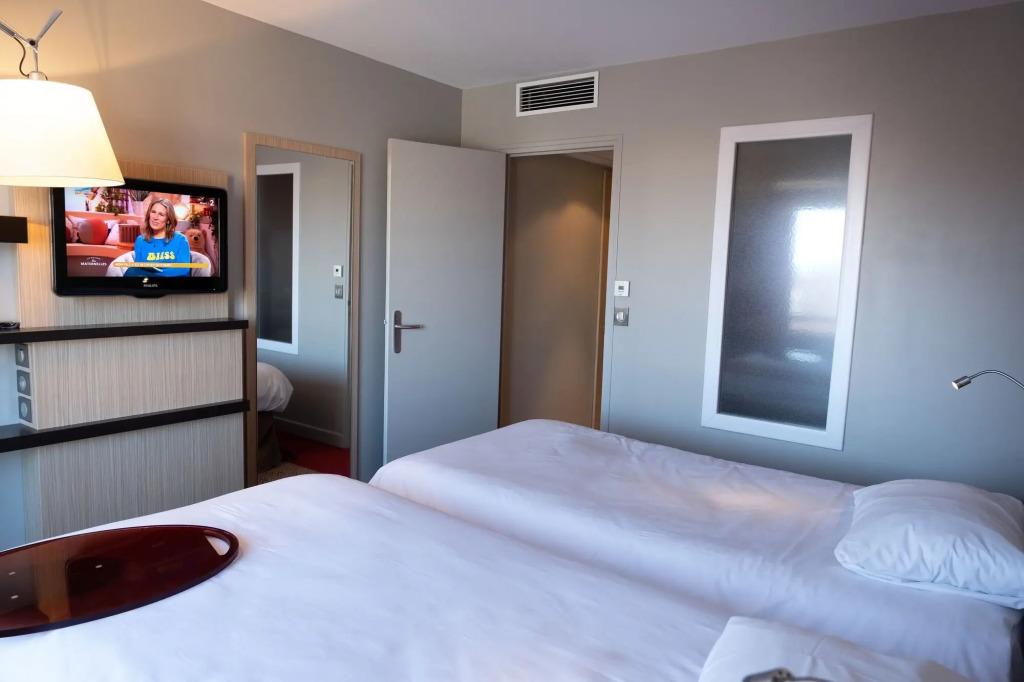 hotel image 16