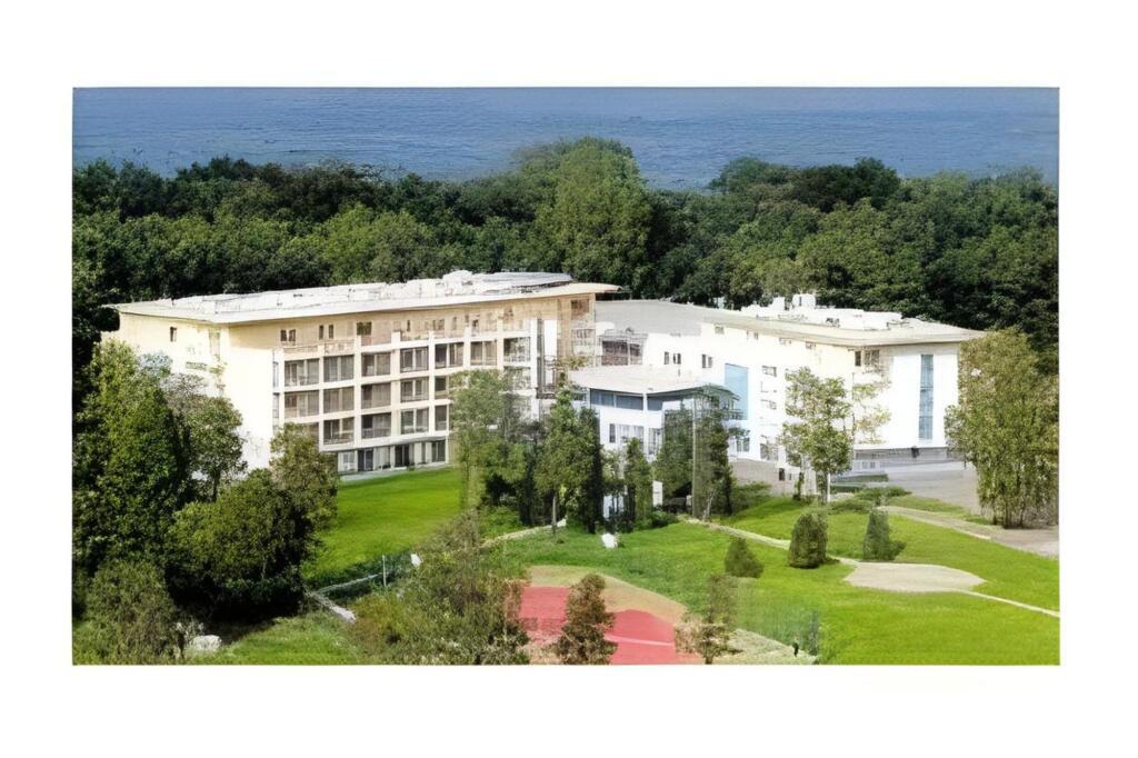 hotel image 12