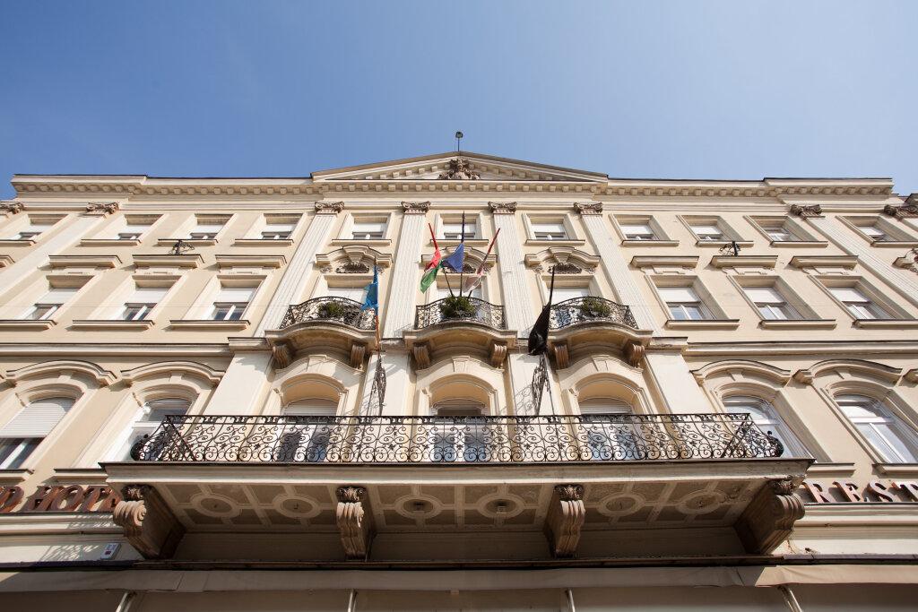 hotel image 10