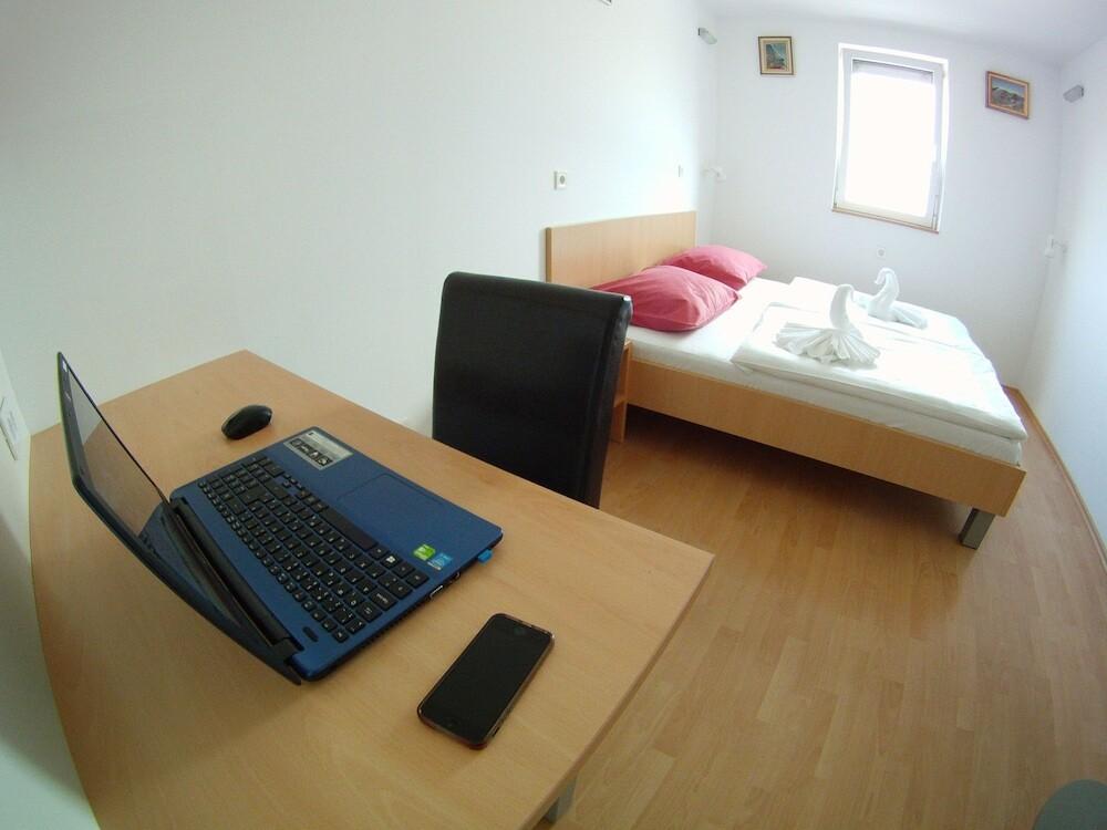 hotel image 12
