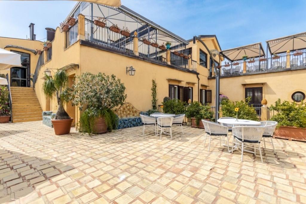hotel image 12