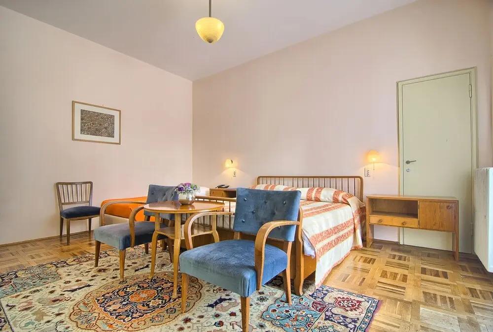 hotel