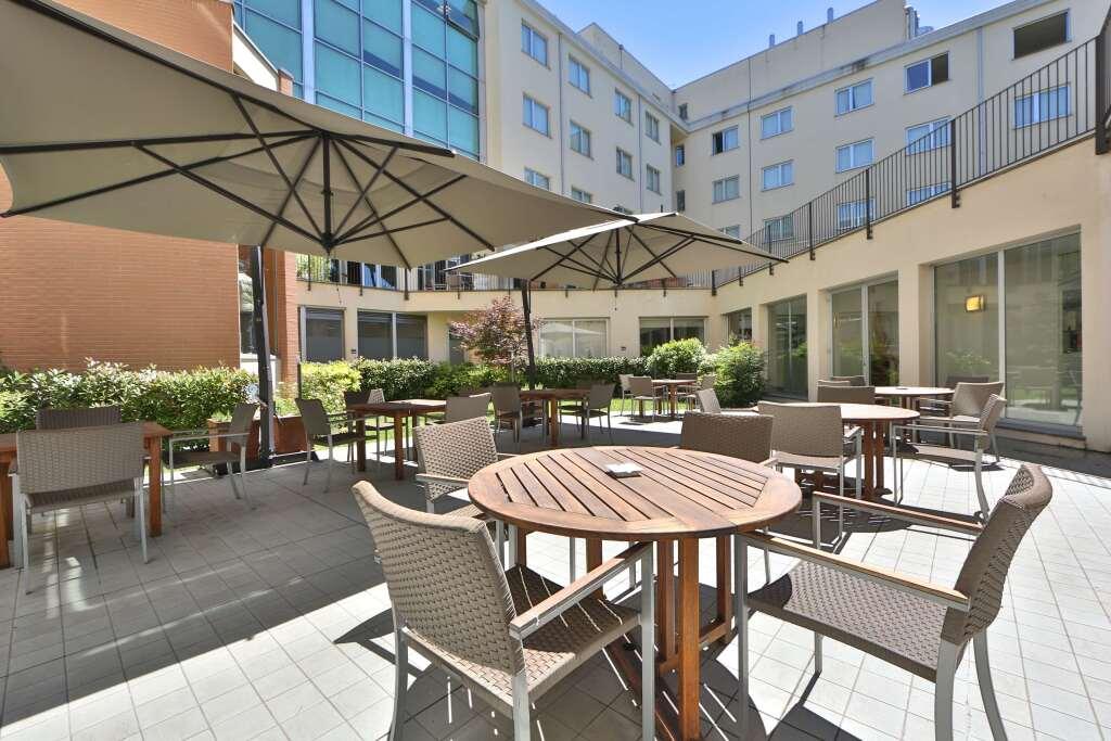hotel image 10
