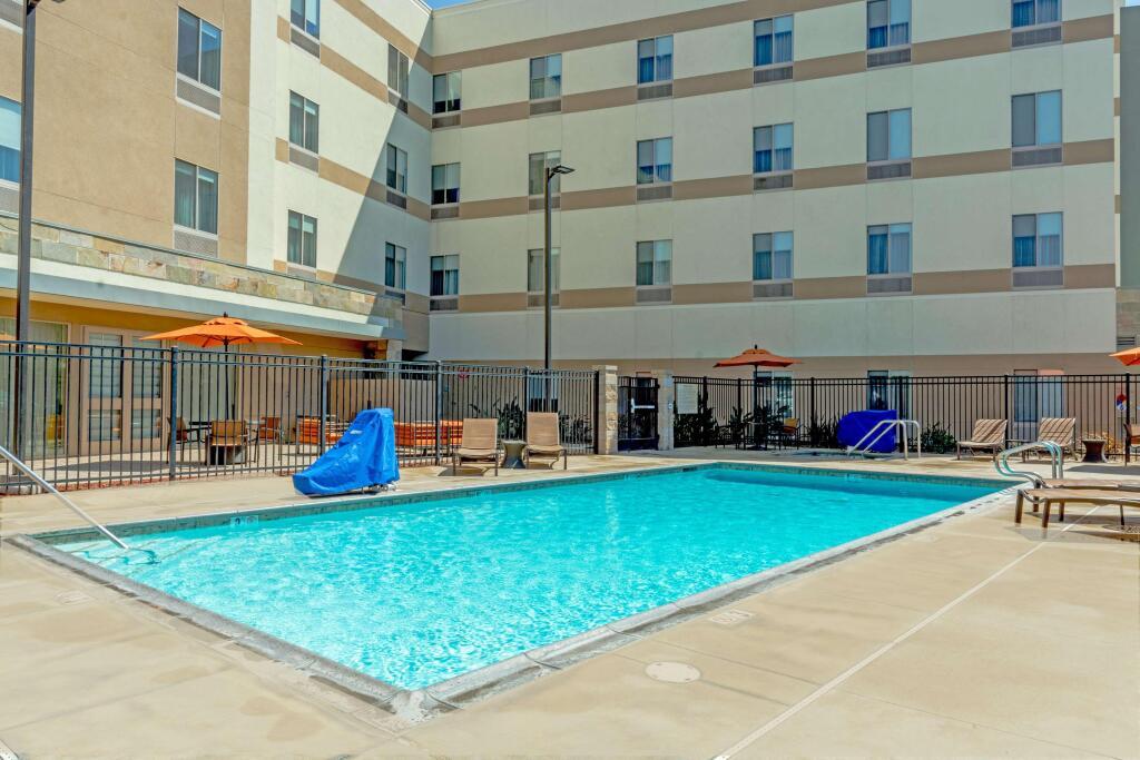 hotel image 13