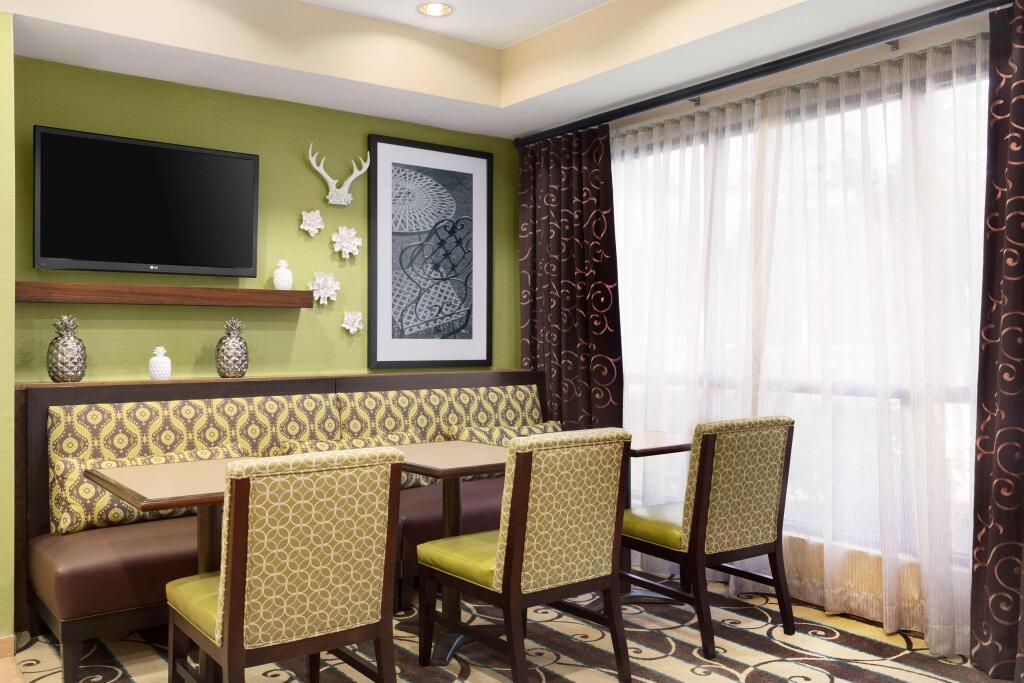 hotel image 13