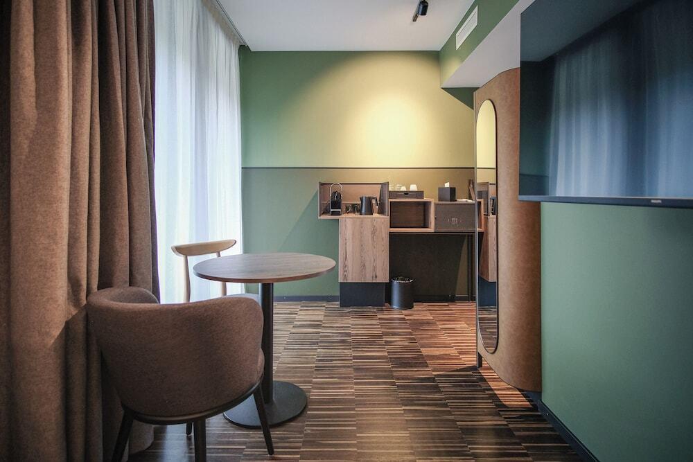 hotel image 10