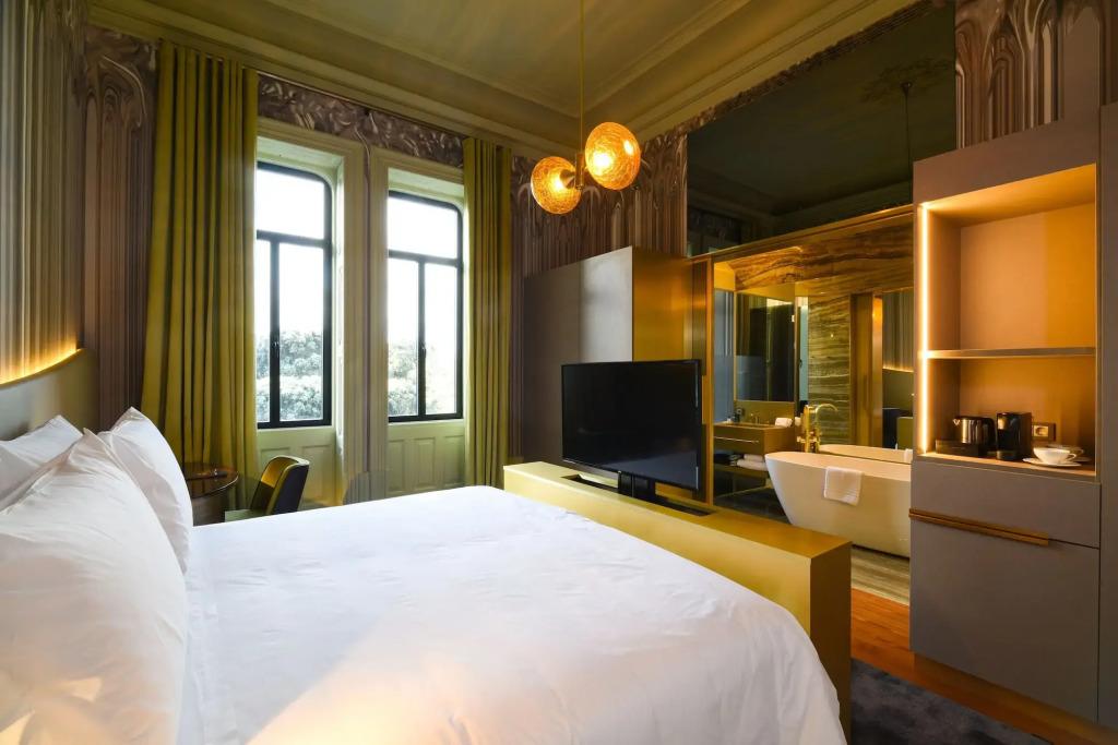 hotel image 16