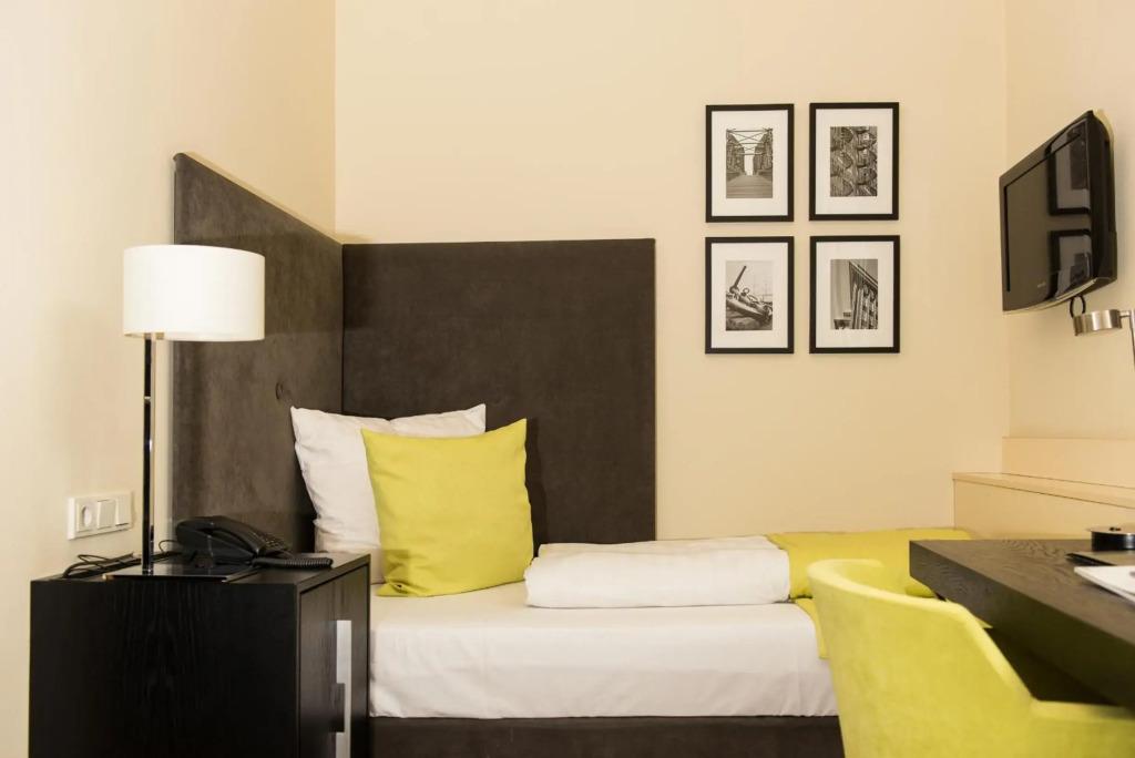 hotel image 13