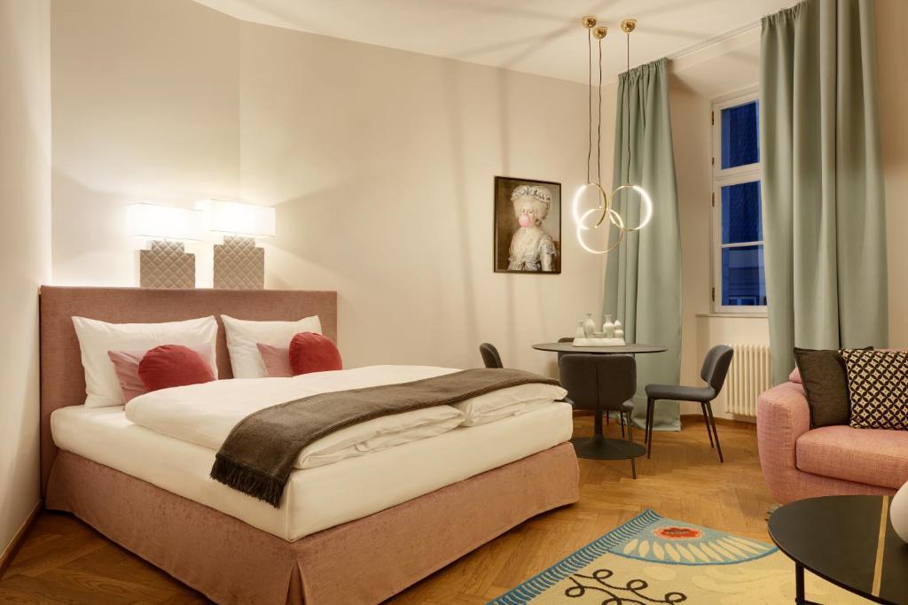 hotel image 9