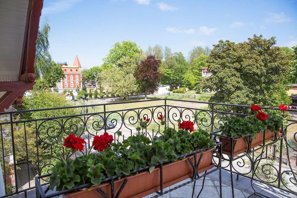 hotel image 12