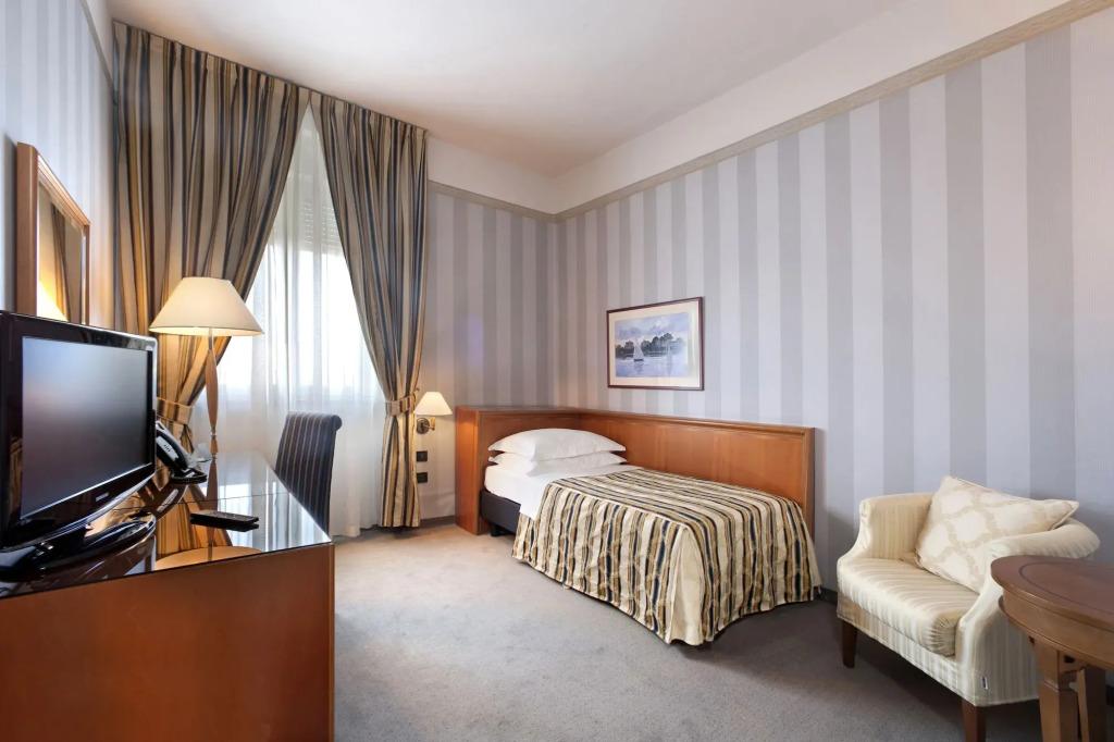 hotel image 13