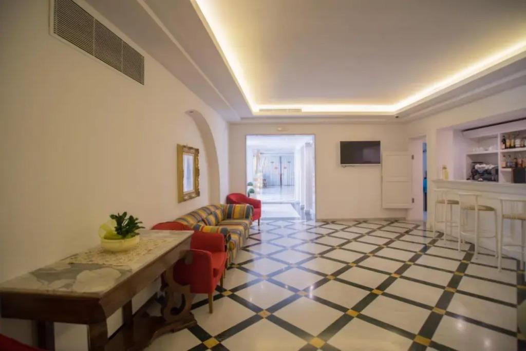 hotel image 13