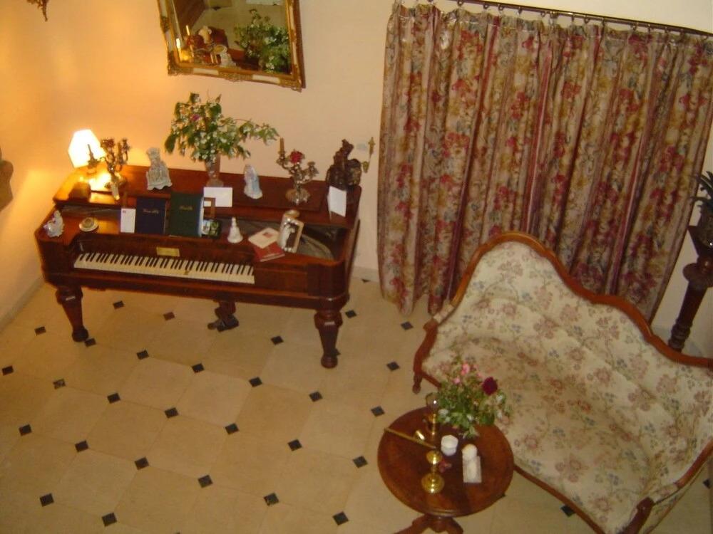 hotel image 10