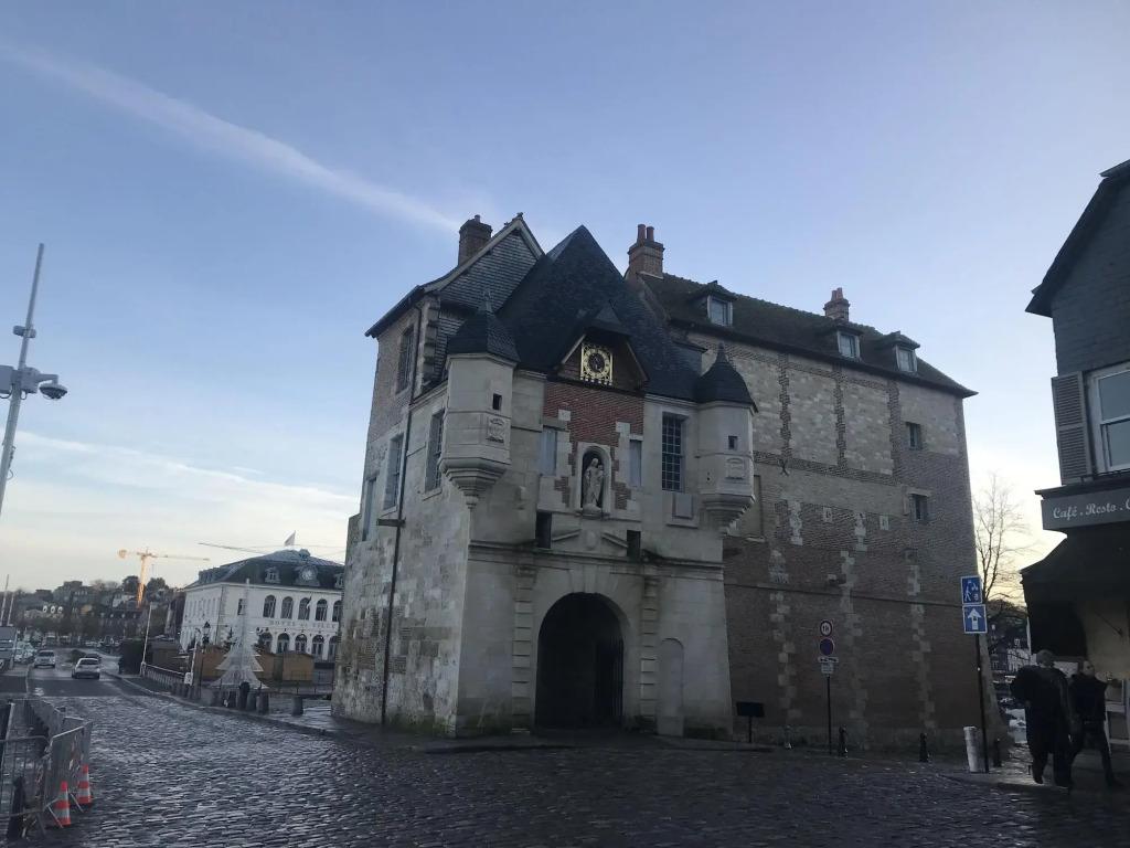 hotel image 10