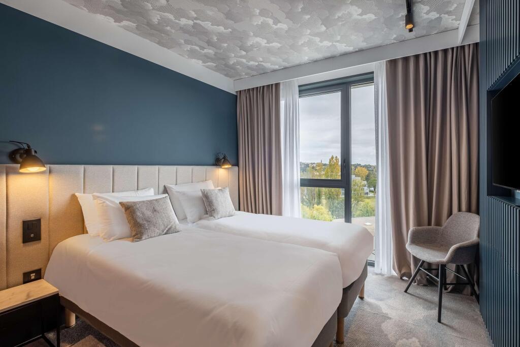 hotel image 16