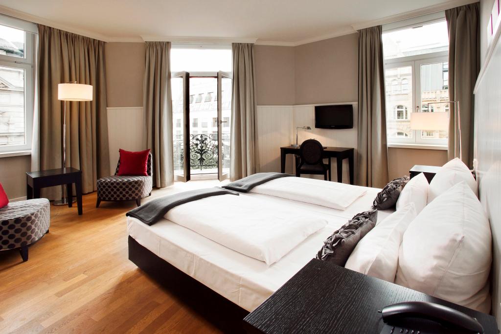 hotel image 36
