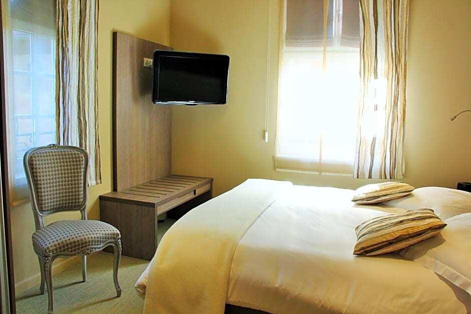 hotel image 12