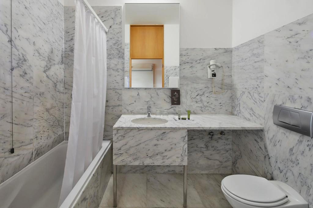hotel image 16