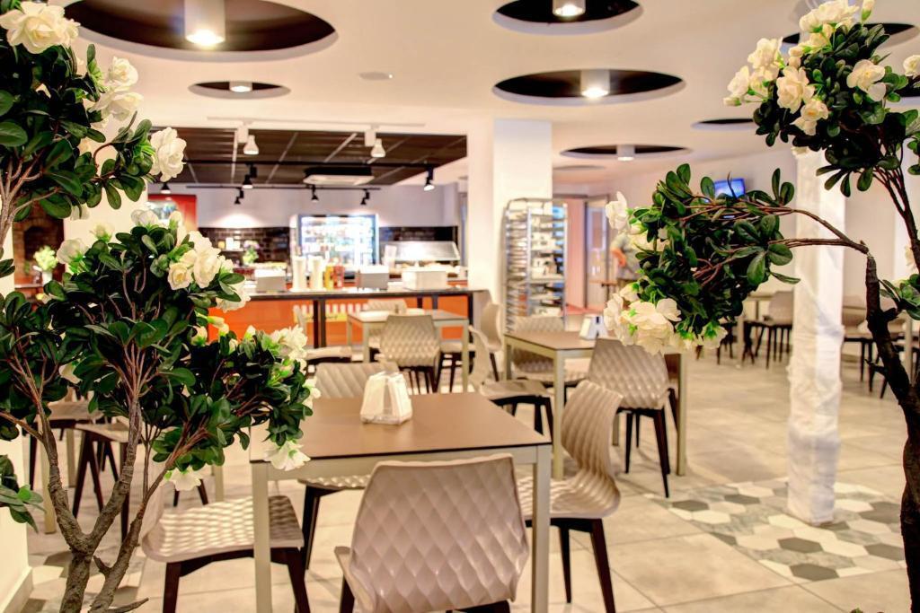 hotel image 11