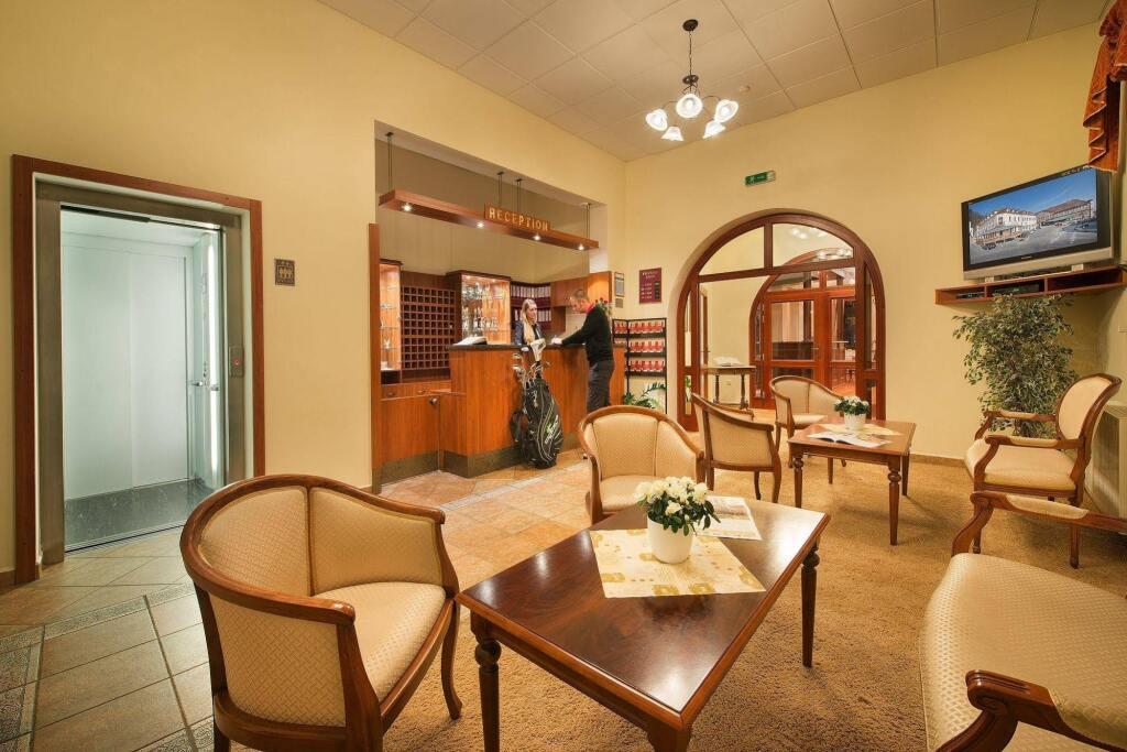 hotel image 10