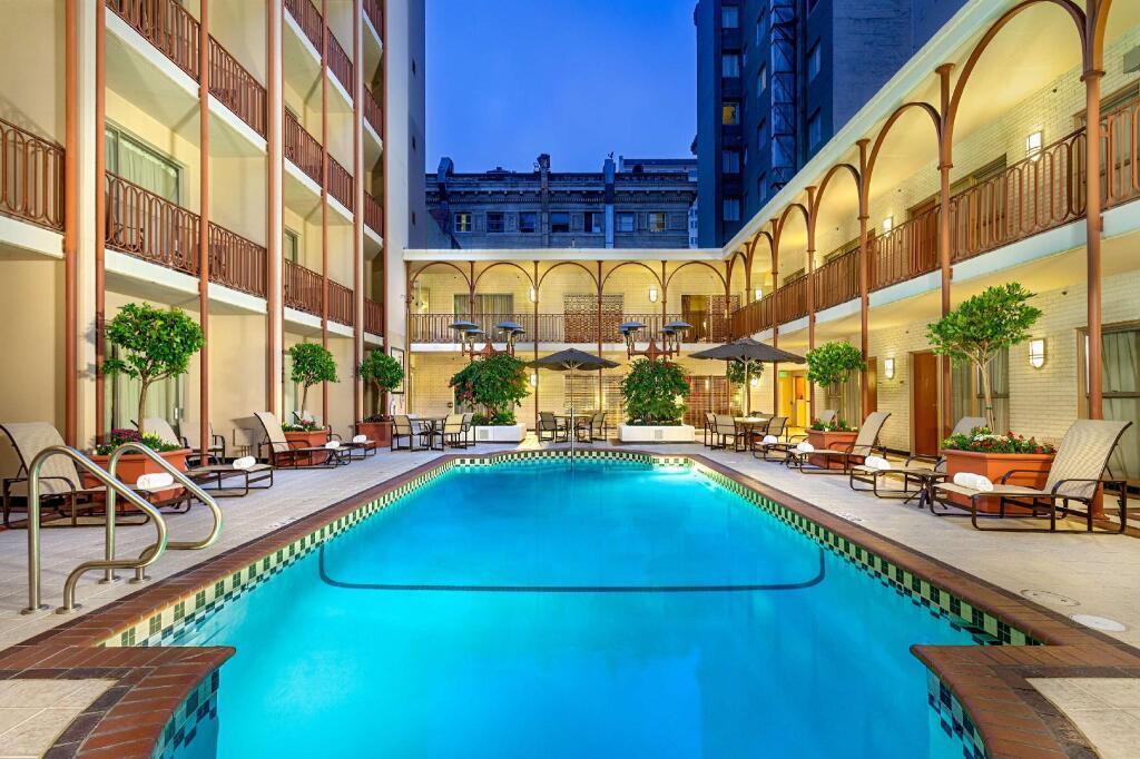 hotel image 18