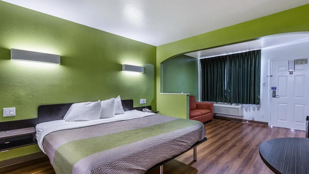 hotel image 13
